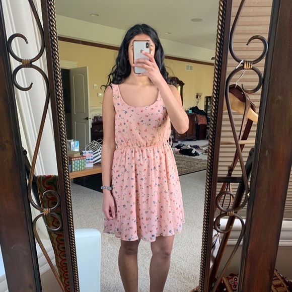 Pink floral dress - Picture 2 of 5